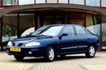 Especificaciones de coches y el consumo de combustible para Hyundai Lantra 2- series, Sedan