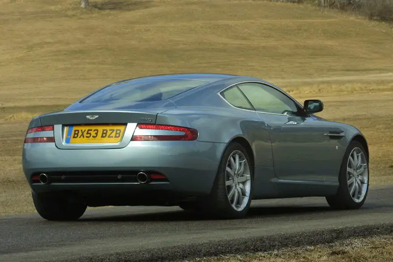 Aston Martin db9 2004