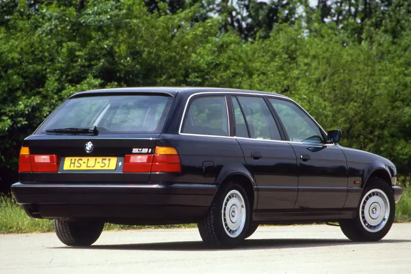 BMW 5- series E34- Touring 520i Touring 1992 150 hp - specs