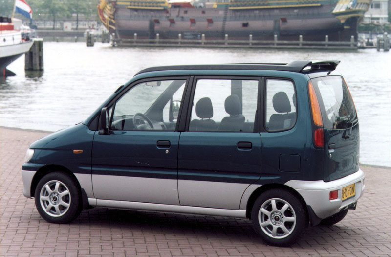 Daihatsu 0.7. Daihatsu move до 2002. Daihatsu move 1999. Дайхатсу мув 2001. Машина Daihatsu move 2002.
