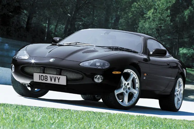Todos los datos de los coches Jaguar XK8 