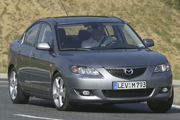 Mazda 3 3 sedan 1.6 SVT Executive 2006 105 KM Dane