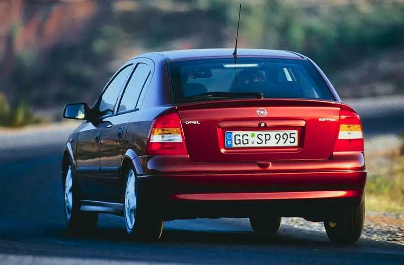 Opel astra 2000 года