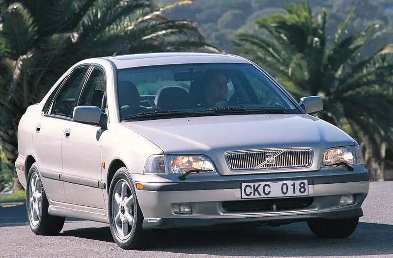 Volvo s40 под капотом