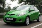caractéristiques automobiles et la consommation de carburant pour Mazda 2